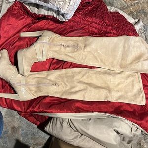 Jennifer Lopez Knee high boots